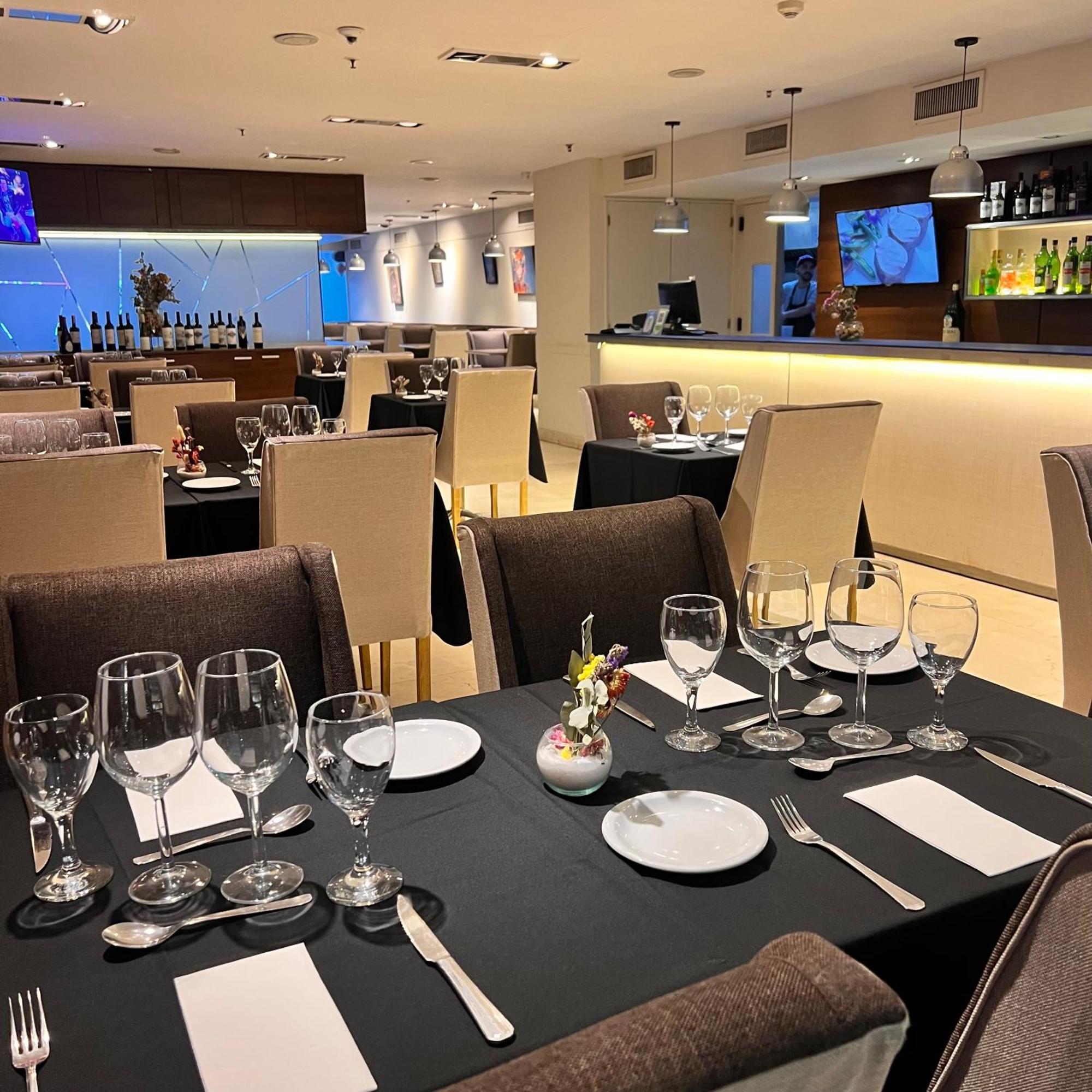 Howard Johnson La Canada Hotel & Suites Кордова Экстерьер фото